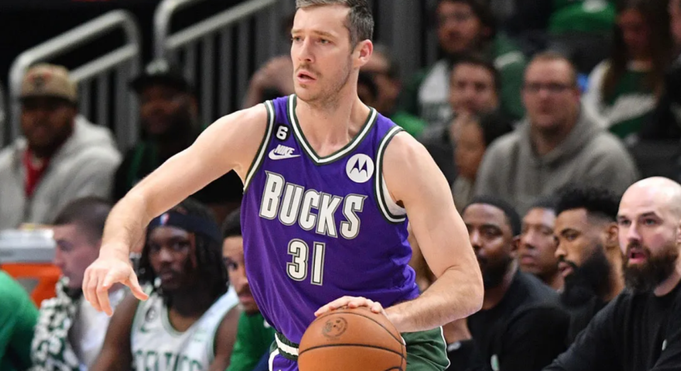 个篮板, 亚队的决赛, BA进步最