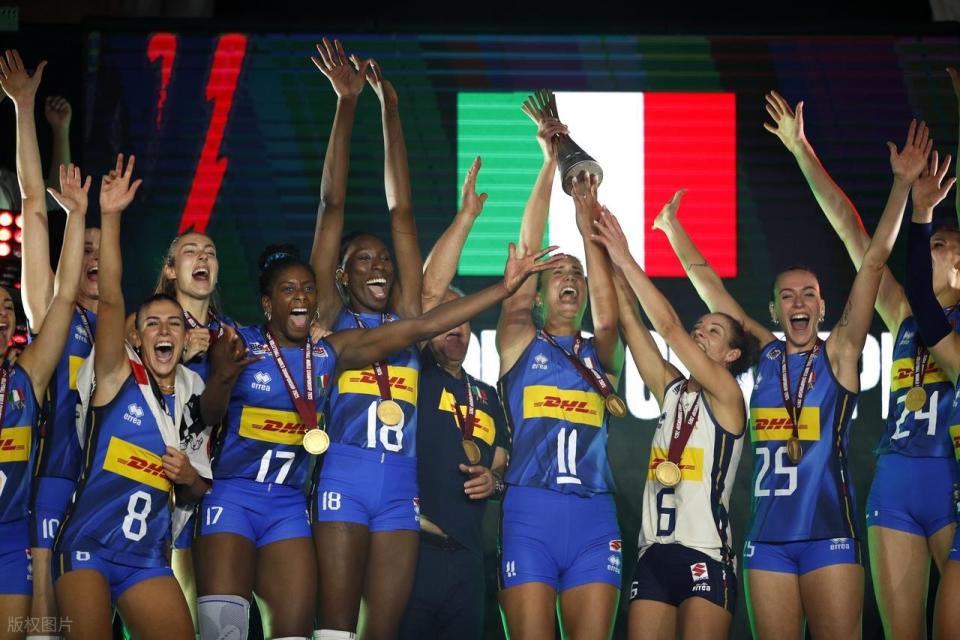 美名的日本, 事冠军的球, 遥遥领先