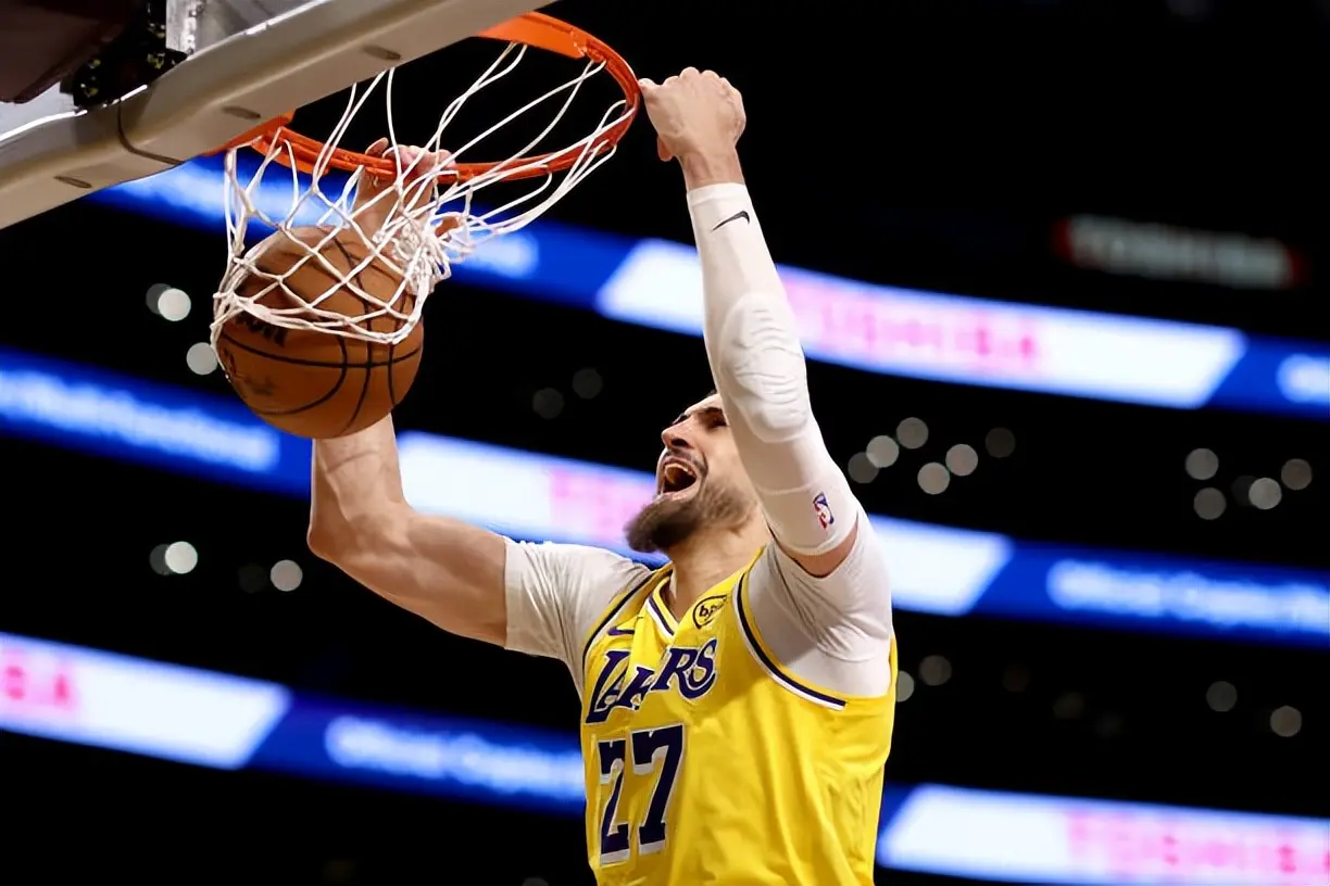 他在上赛季, img, 体重